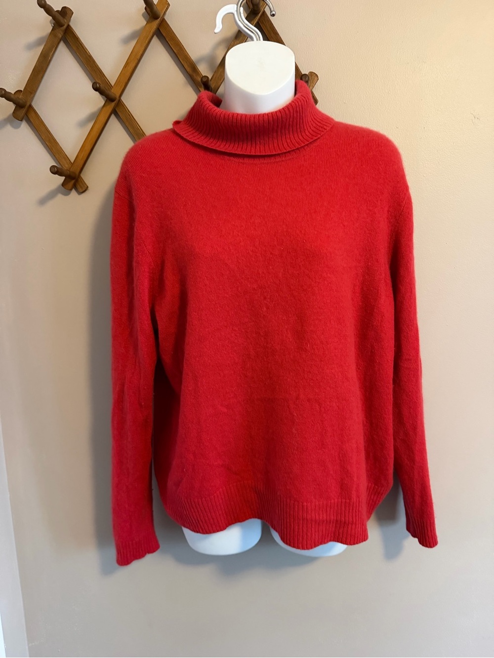 Tabi Red 100% Cashmere Turtleneck Knit Sweater Cozy Soft XL